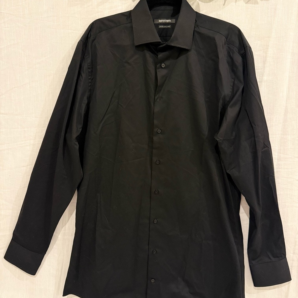 Elegant Black Dress Shirt for Men